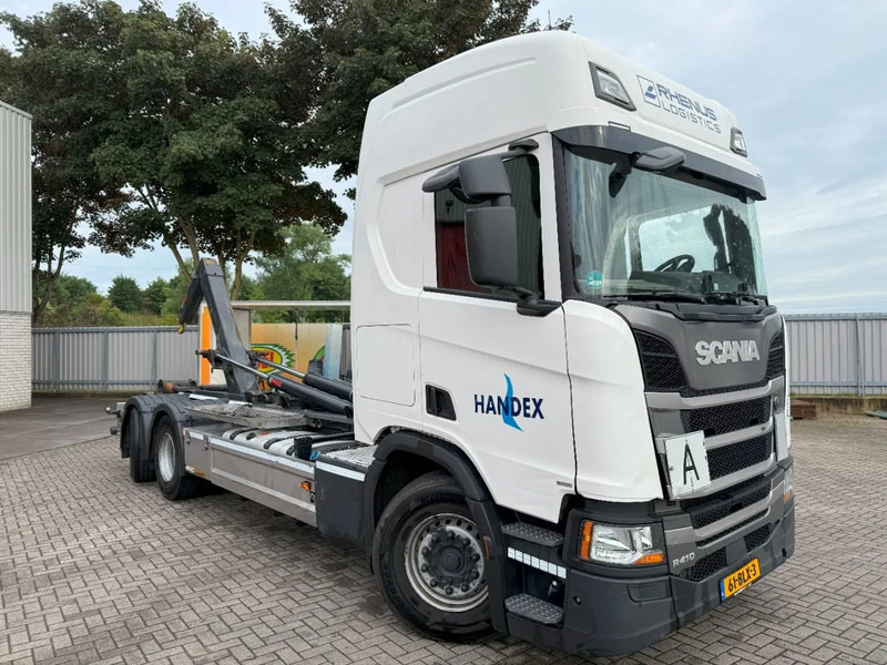 Scania NGS R410 / ENGINE RUNNING / RETARDER / LIFT+LENKACHSE / HIAB 21TON HOOK / NL TRUCK / FRIDGE / EURO-6 / 2019 - Φορτηγό φόρτωσης γάντζου: φωτογραφία 4 Scania NGS R410 / ENGINE RUNNING / RETARDER / LIFT+LENKACHSE / HIAB 21TON HOOK / NL TRUCK / FRIDGE / EURO-6 / 2019 - Φορτηγό φόρτωσης γάντζου: φωτογραφία 4