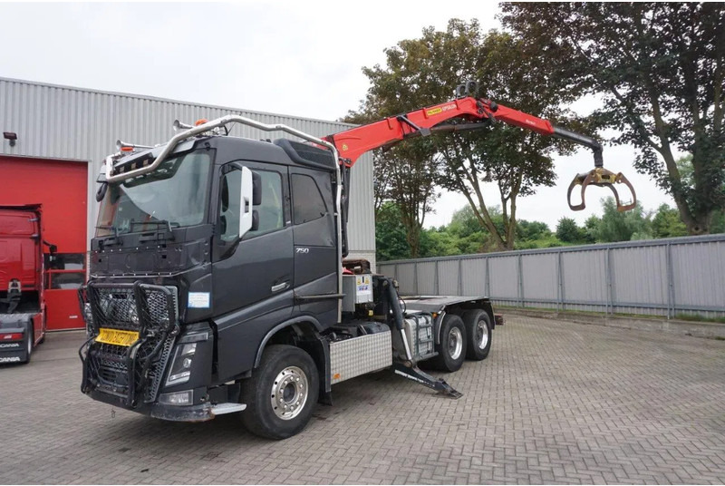 Volvo FH16-750 / ENGINE RUNNING / 6x4 / RETARDER / BIG AXLE / VEB+ / PALFINGER FD250 / EURO-6 / 2016 - Φορτηγό ξυλείας, Φορτηγό με γερανό: φωτογραφία 1 Volvo FH16-750 / ENGINE RUNNING / 6x4 / RETARDER / BIG AXLE / VEB+ / PALFINGER FD250 / EURO-6 / 2016 - Φορτηγό ξυλείας, Φορτηγό με γερανό: φωτογραφία 1