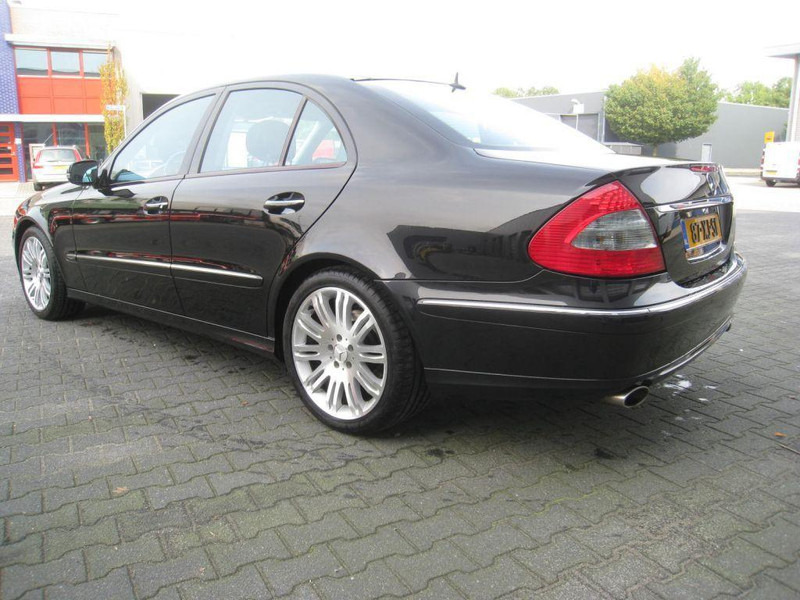 Mercedes-Benz E-Klasse 280 CDI, Sport - Λιμουζίνα/ Sedan: φωτογραφία 4 Mercedes-Benz E-Klasse 280 CDI, Sport - Λιμουζίνα/ Sedan: φωτογραφία 4