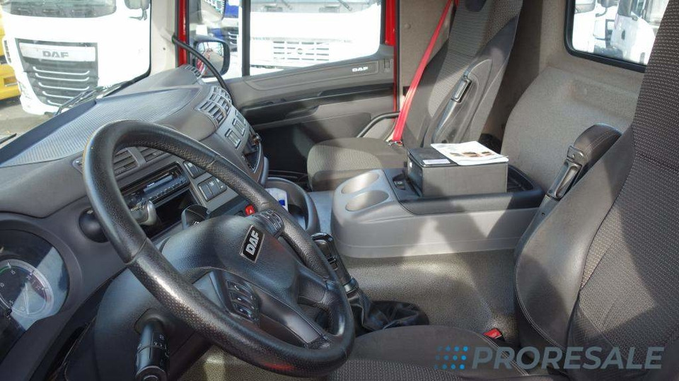 Μίσθωση  DAF CF 370 FA Day Cab EURO 6 řetězový nosič kontejnerů AK12 DAF CF 370 FA Day Cab EURO 6 řetězový nosič kontejnerů AK12: φωτογραφία 7