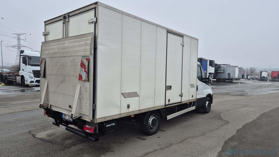 IVECO DAILY 35S11 - mrazírna + elektro agregát THERMO KING V-300 Max + zvedací čelo 750 kg - Επαγγελματικό αυτοκίνητο ψυγείο: φωτογραφία 3 IVECO DAILY 35S11 - mrazírna + elektro agregát THERMO KING V-300 Max + zvedací čelo 750 kg - Επαγγελματικό αυτοκίνητο ψυγείο: φωτογραφία 3