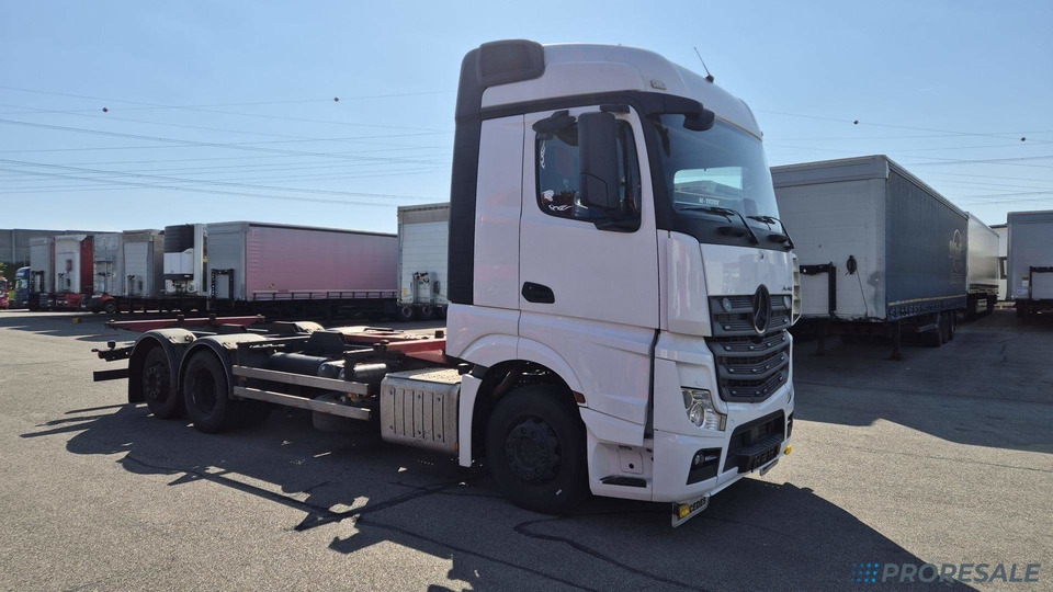 MERCEDES-BENZ ACTROS 2546 L 6X2 EURO 6 - pro přepravu BDF - Φορτηγό μεταφοράς εμπορευματοκιβωτίων/ Κινητό αμάξωμα: φωτογραφία 1 MERCEDES-BENZ ACTROS 2546 L 6X2 EURO 6 - pro přepravu BDF - Φορτηγό μεταφοράς εμπορευματοκιβωτίων/ Κινητό αμάξωμα: φωτογραφία 1