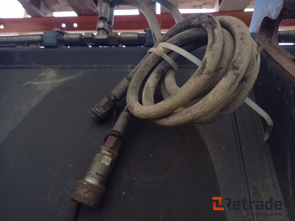 4 i 1 Skovl - Κουβάς για φορτωτή: φωτογραφία 5 4 i 1 Skovl - Κουβάς για φορτωτή: φωτογραφία 5