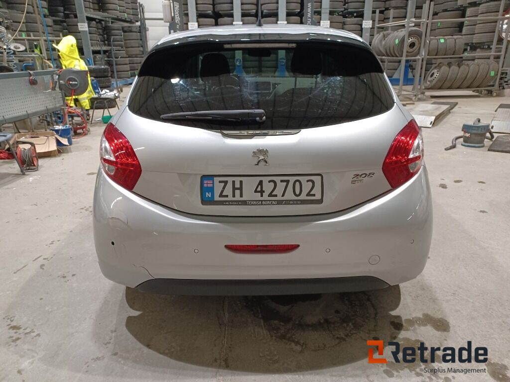 Bil Peugeot 208 Automat - Αυτοκίνητο: φωτογραφία 5 Bil Peugeot 208 Automat - Αυτοκίνητο: φωτογραφία 5