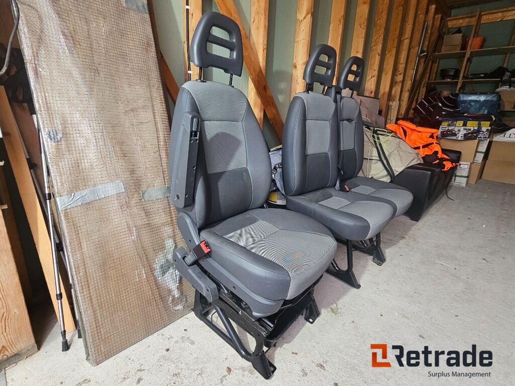 Framstolar Peugeot Boxer - Αυτοκίνητο: φωτογραφία 2 Framstolar Peugeot Boxer - Αυτοκίνητο: φωτογραφία 2