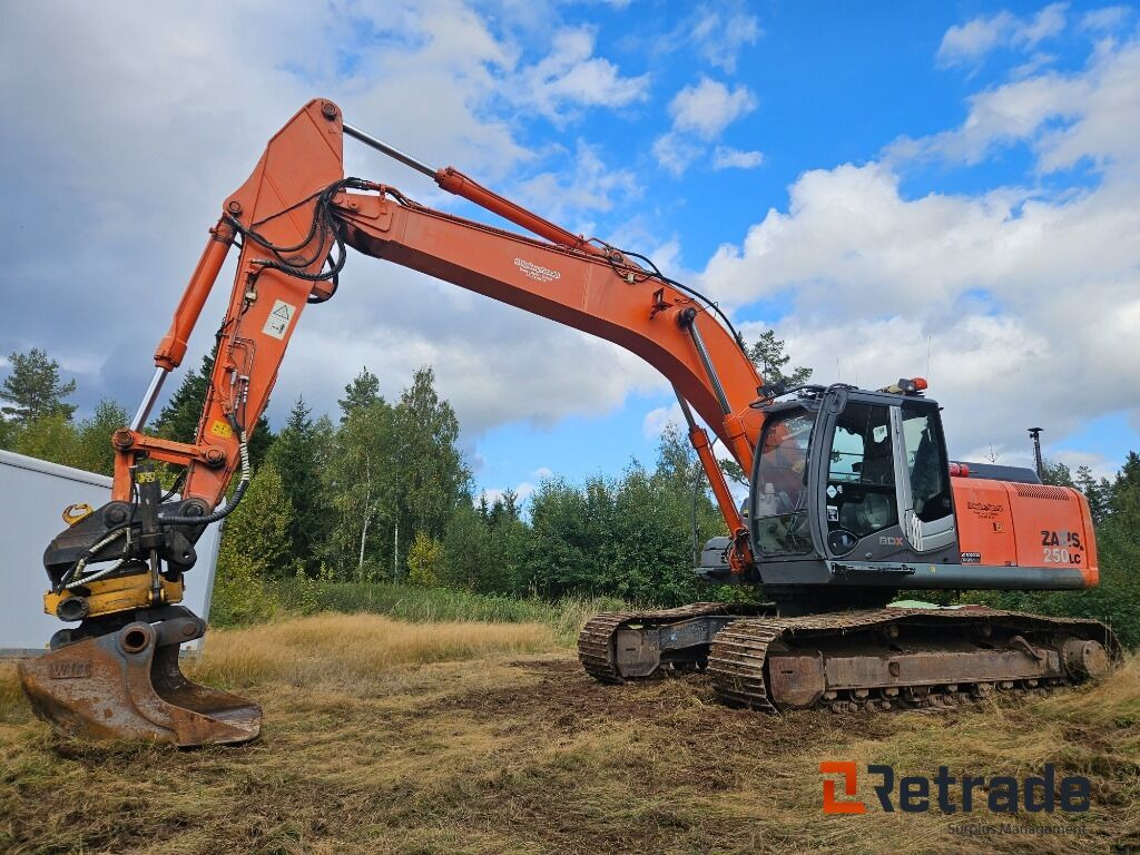Grävmaskin Hitachi ZX250LC-3 Tiltrotator - Ερπυστριοφόρος εκσκαφέας: φωτογραφία 1 Grävmaskin Hitachi ZX250LC-3 Tiltrotator - Ερπυστριοφόρος εκσκαφέας: φωτογραφία 1