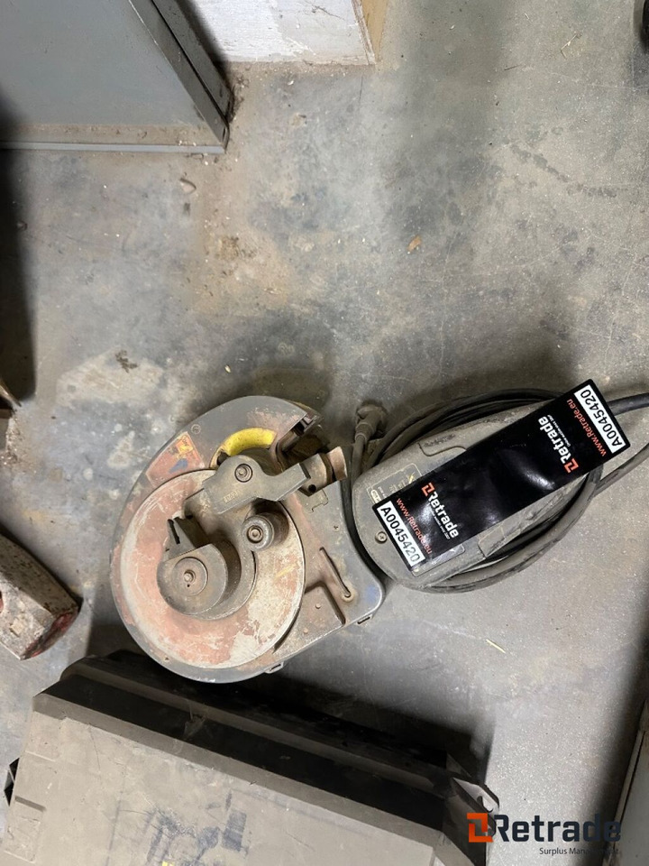 Hitachi VB16Y klippe og bukke maskine - Εξοπλισμού κατασκευών: φωτογραφία 1 Hitachi VB16Y klippe og bukke maskine - Εξοπλισμού κατασκευών: φωτογραφία 1