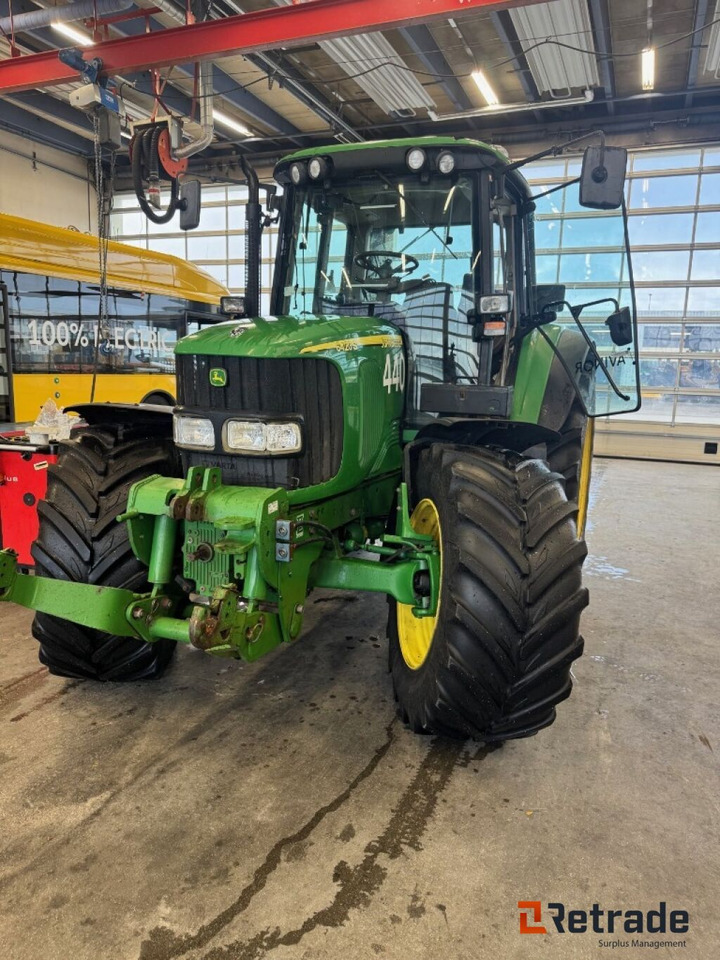 JOHN DEERE 6420S - 7114 timer - 2006 Modell - Γεωργικά μηχανήματα: φωτογραφία 1 JOHN DEERE 6420S - 7114 timer - 2006 Modell - Γεωργικά μηχανήματα: φωτογραφία 1