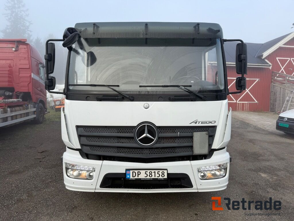 Lastebil Mercedes-Benz Atego EURO 6 Lav kilometer stand med baklem leveres ferdig EU - Φορτηγό με ανοιχτή καρότσα: φωτογραφία 2 Lastebil Mercedes-Benz Atego EURO 6 Lav kilometer stand med baklem leveres ferdig EU - Φορτηγό με ανοιχτή καρότσα: φωτογραφία 2