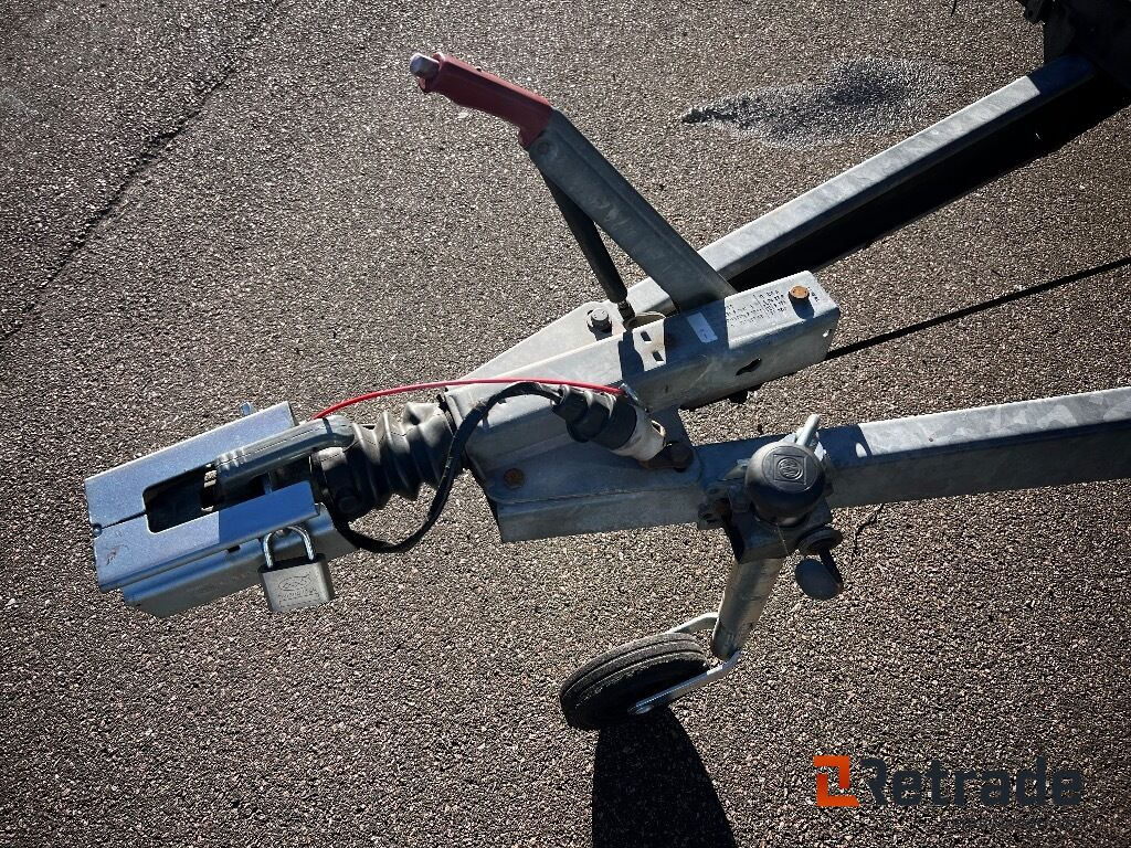 Lätt Släpvagn Brenderup 2300A - 2007 - Τρέιλερ κουρτίνα: φωτογραφία 5 Lätt Släpvagn Brenderup 2300A - 2007 - Τρέιλερ κουρτίνα: φωτογραφία 5