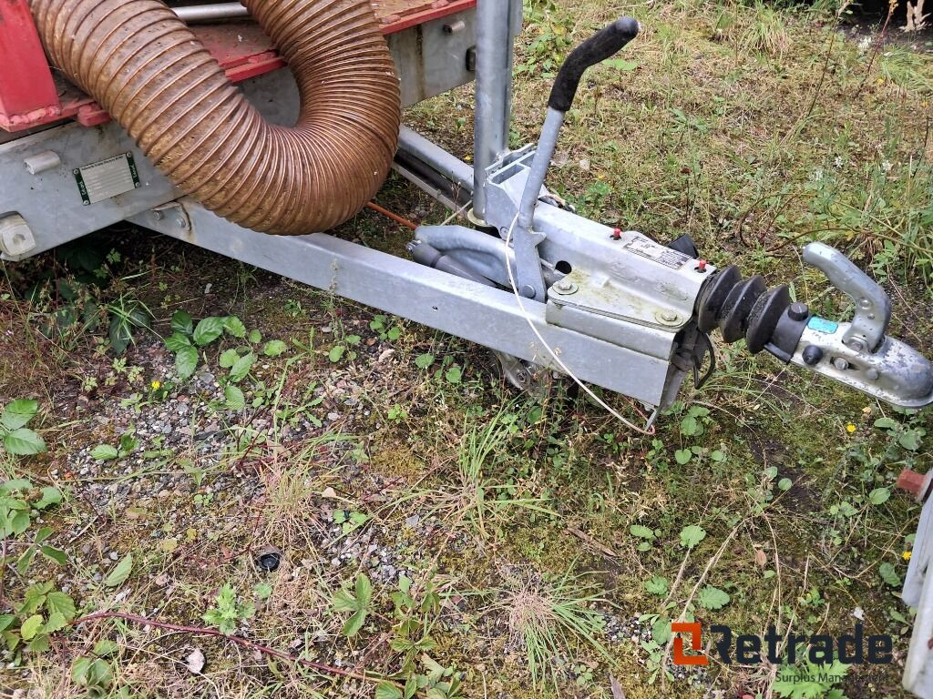 Μηχανήματα κήπου Løvsuger på trailer: φωτογραφία 14 Μηχανήματα κήπου Løvsuger på trailer: φωτογραφία 14