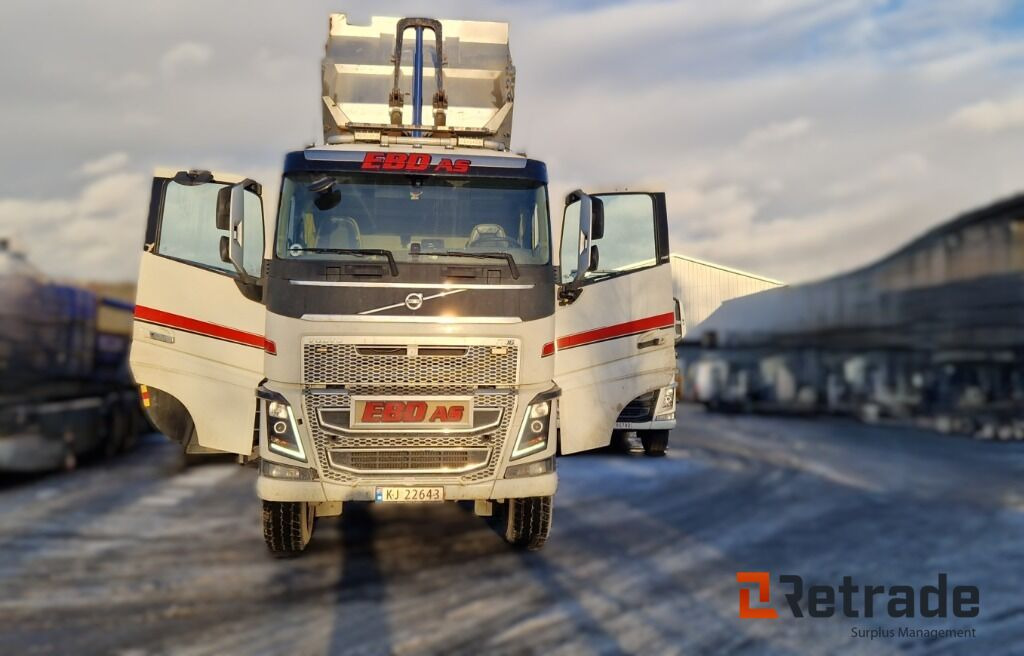 Robust og klar tippbil – Volvo FH16 650 8x4 med tipp og hengeropplegg - Φορτηγό ανατρεπόμενο: φωτογραφία 2 Robust og klar tippbil – Volvo FH16 650 8x4 med tipp og hengeropplegg - Φορτηγό ανατρεπόμενο: φωτογραφία 2