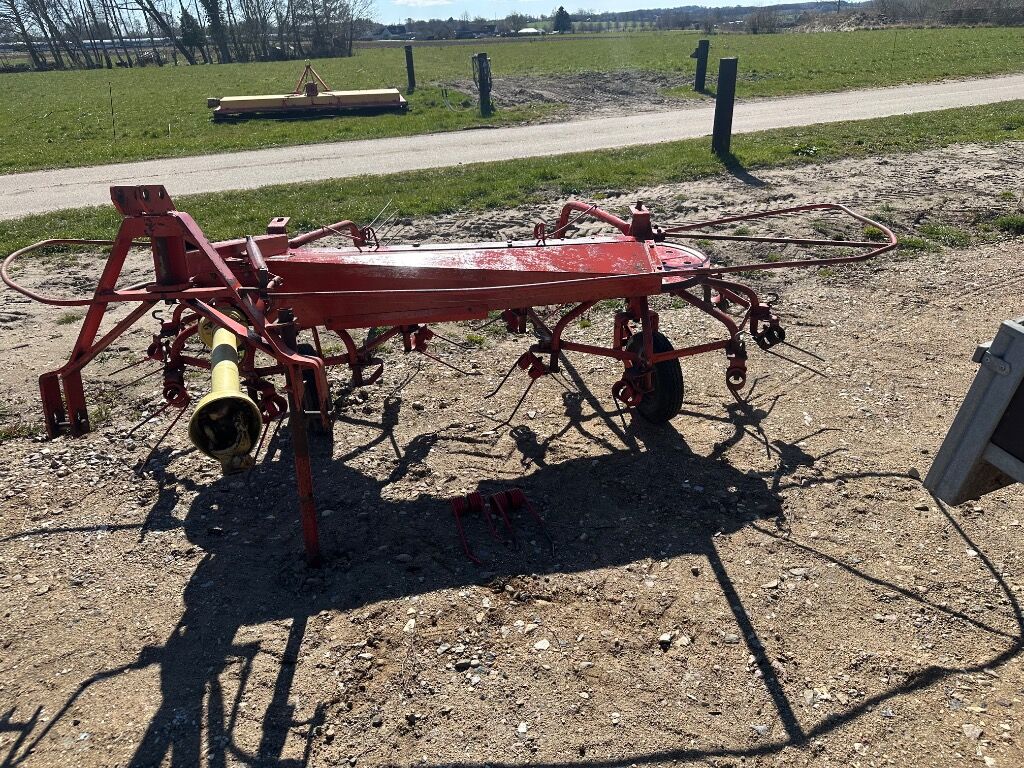 Scan Farm SR320 Hø - Rive - Μηχανήματα κήπου: φωτογραφία 1 Scan Farm SR320 Hø - Rive - Μηχανήματα κήπου: φωτογραφία 1