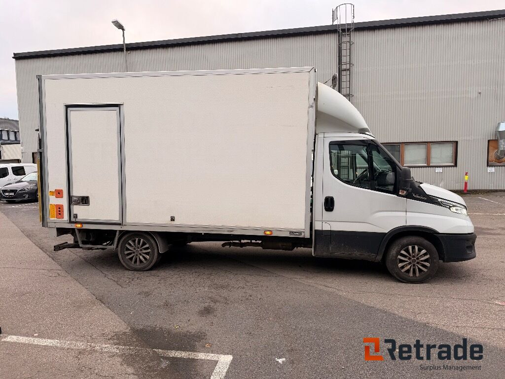 Skapbil IVECO 35S16 (parkert i Oslo) - Επαγγελματικό αυτοκίνητο κόφα: φωτογραφία 4 Skapbil IVECO 35S16 (parkert i Oslo) - Επαγγελματικό αυτοκίνητο κόφα: φωτογραφία 4