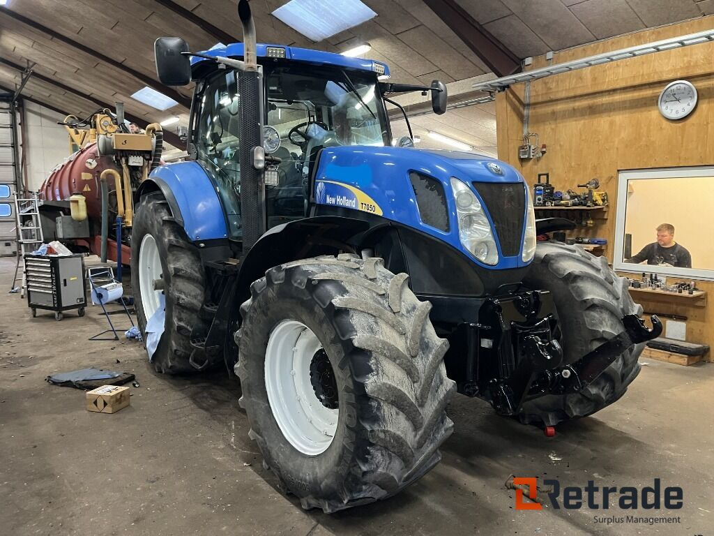 Traktor NEW HOLLAND T7050 - Γεωργικά μηχανήματα: φωτογραφία 1 Traktor NEW HOLLAND T7050 - Γεωργικά μηχανήματα: φωτογραφία 1