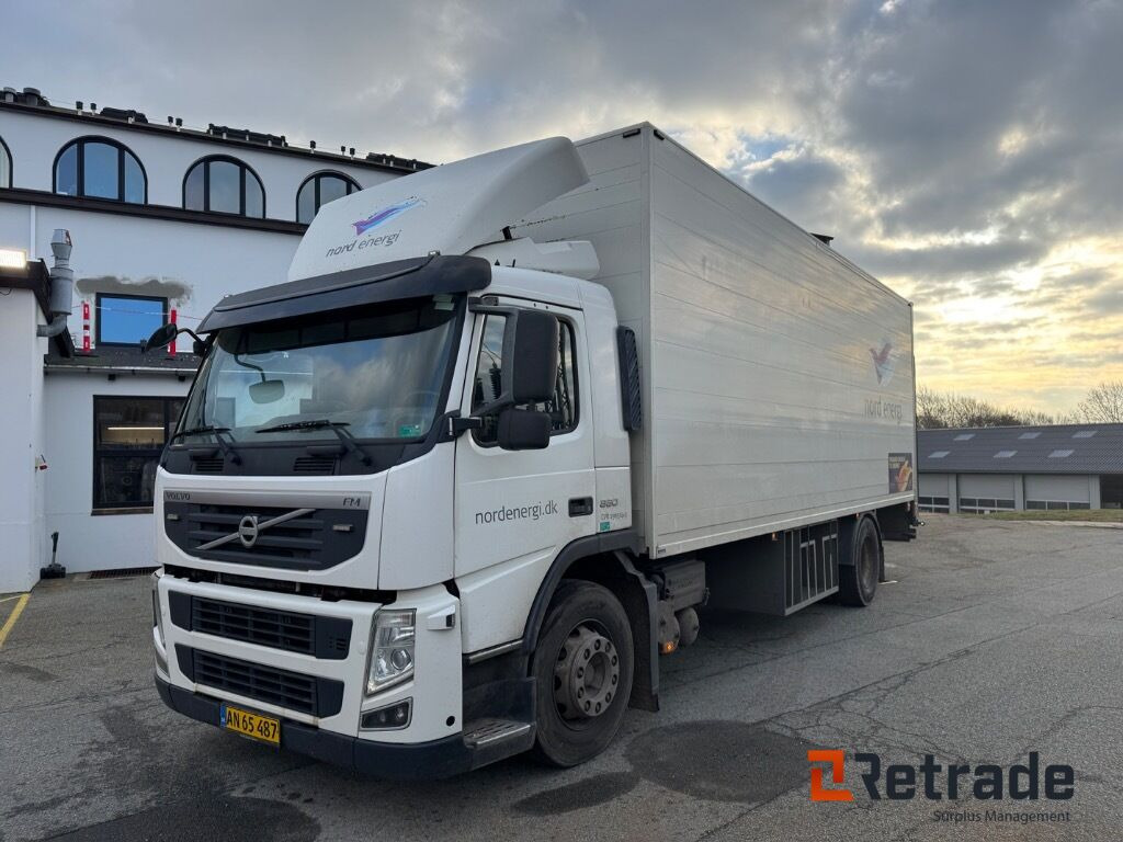 VOLVO FM 330 4X2 - Φορτηγό κόφα: φωτογραφία 1 VOLVO FM 330 4X2 - Φορτηγό κόφα: φωτογραφία 1