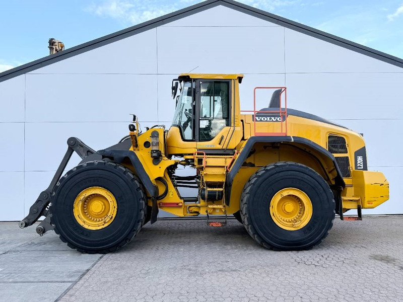 Volvo L220H - German Machine / 3rd Function - Ελαστιχοφόρος φορτωτής: φωτογραφία 1 Volvo L220H - German Machine / 3rd Function - Ελαστιχοφόρος φορτωτής: φωτογραφία 1