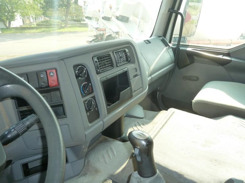 Renault Kerax 420 DCI - Φορτηγό ανατρεπόμενο: φωτογραφία 4 Renault Kerax 420 DCI - Φορτηγό ανατρεπόμενο: φωτογραφία 4