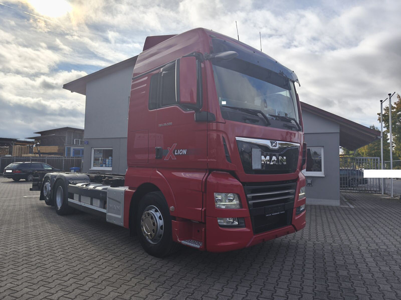 MAN TGX 26.500 BDF 6x2 Euro 6 Standard Lift+Lenk (29) - Φορτηγό σασί: φωτογραφία 2 MAN TGX 26.500 BDF 6x2 Euro 6 Standard Lift+Lenk (29) - Φορτηγό σασί: φωτογραφία 2