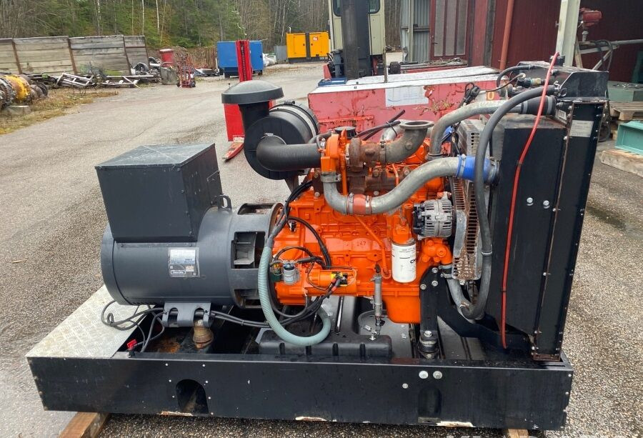 Diversen ECP34 2S4 - Iveco Engine,126kVA,New oils, filters, Mecc Alte ECP34 2S4 - Βιομηχανική γεννήτρια: φωτογραφία 3 Diversen ECP34 2S4 - Iveco Engine,126kVA,New oils, filters, Mecc Alte ECP34 2S4 - Βιομηχανική γεννήτρια: φωτογραφία 3