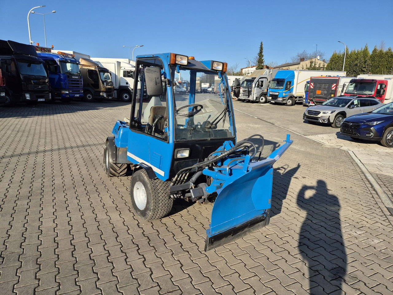 HOLDER C245 4WD / Tool carrier / Snow plow / PTO Front AN D Rear / 4X4 / - Δημοτικό τρακτέρ: φωτογραφία 5 HOLDER C245 4WD / Tool carrier / Snow plow / PTO Front AN D Rear / 4X4 / - Δημοτικό τρακτέρ: φωτογραφία 5