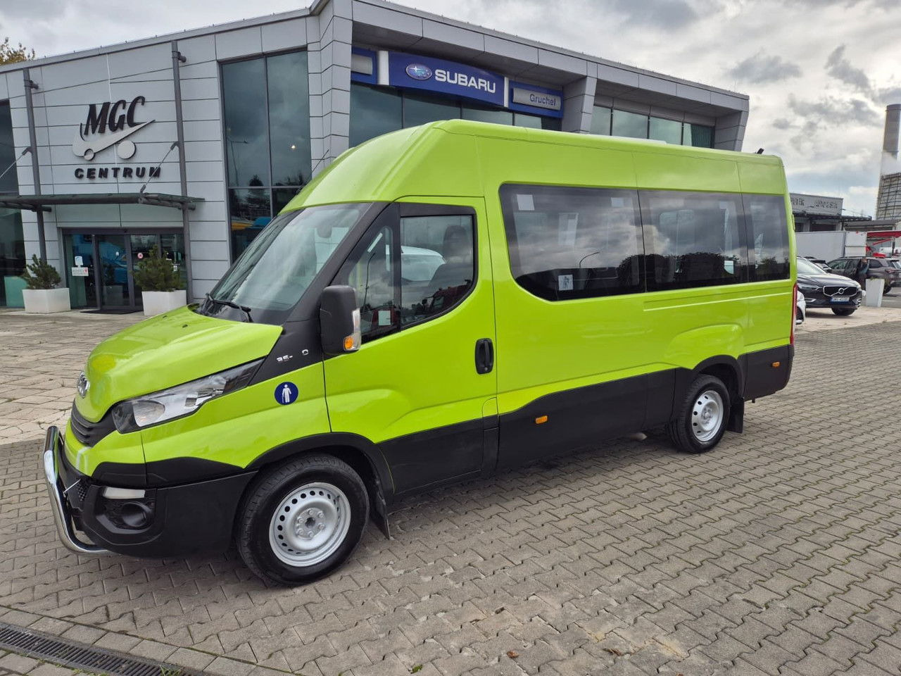 IVECO Daily 35S12 Hi-Matic / 10 Seats - Μικρό λεωφορείο, Επιβατικό βαν: φωτογραφία 1 IVECO Daily 35S12 Hi-Matic / 10 Seats - Μικρό λεωφορείο, Επιβατικό βαν: φωτογραφία 1