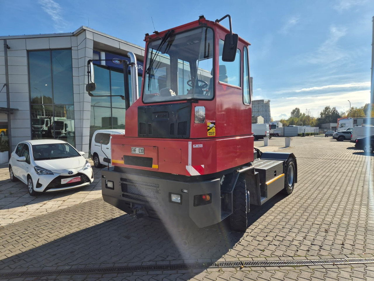 KALMAR TR618i - 4X4 - LIKE NEW! - Τράκτορες τελωνείων: φωτογραφία 3 KALMAR TR618i - 4X4 - LIKE NEW! - Τράκτορες τελωνείων: φωτογραφία 3
