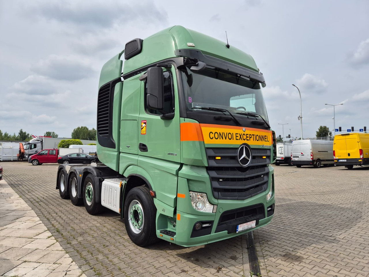 Mercedes-Benz Actros 4163 8X4 / 1 Owner / LOW KM / Super Condition - Τράκτορας: φωτογραφία 5 Mercedes-Benz Actros 4163 8X4 / 1 Owner / LOW KM / Super Condition - Τράκτορας: φωτογραφία 5