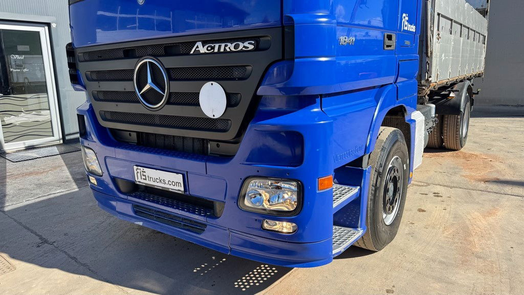 Mercedes-Benz Actros 1841 L 4x2 tipper - tarpaulin - euro 5 - Φορτηγό ανατρεπόμενο: φωτογραφία 2 Mercedes-Benz Actros 1841 L 4x2 tipper - tarpaulin - euro 5 - Φορτηγό ανατρεπόμενο: φωτογραφία 2