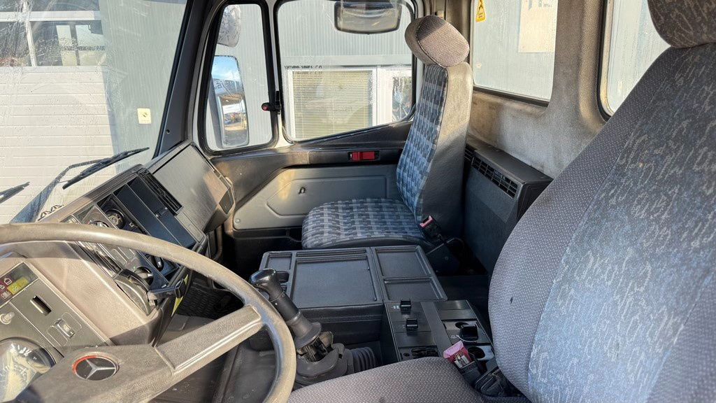 Φορτηγό σασί Mercedes-Benz SK 3234 8x4 chassis: φωτογραφία 22