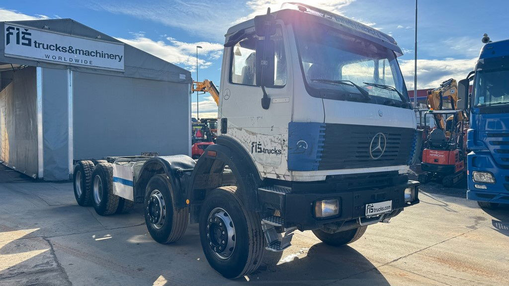 Mercedes-Benz SK 3234 8x4 chassis - Φορτηγό σασί: φωτογραφία 3 Mercedes-Benz SK 3234 8x4 chassis - Φορτηγό σασί: φωτογραφία 3