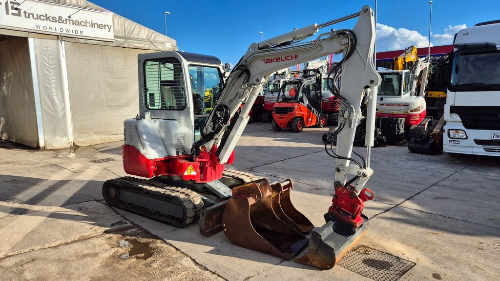 Takeuchi TB138FR - Powertilt - 3X Buckets - 2015 Year - Μίνι εκσκαφέας: φωτογραφία 2 Takeuchi TB138FR - Powertilt - 3X Buckets - 2015 Year - Μίνι εκσκαφέας: φωτογραφία 2