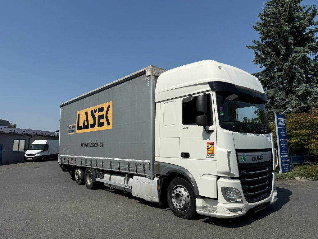 DAF XF440 EURO 6 6x2 + Agrikom - Φορτηγό μουσαμάς: φωτογραφία 2 DAF XF440 EURO 6 6x2 + Agrikom - Φορτηγό μουσαμάς: φωτογραφία 2