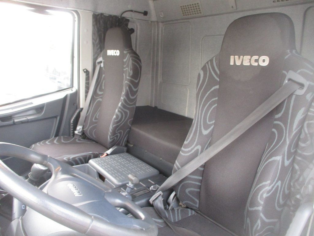 Iveco 120E25, 1 Liege, E6 - Φορτηγό μουσαμάς: φωτογραφία 5 Iveco 120E25, 1 Liege, E6 - Φορτηγό μουσαμάς: φωτογραφία 5