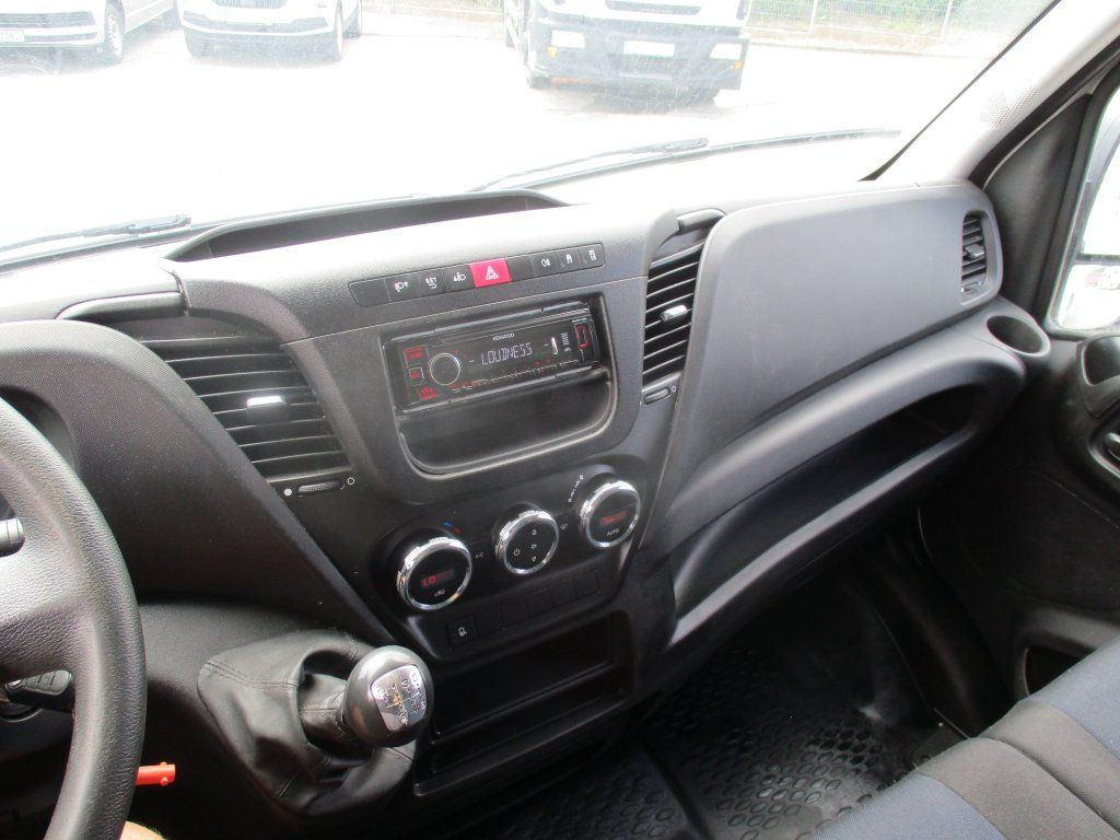 Επαγγελματικό αυτοκίνητο ψυγείο Iveco Daily 35C16 Dhollandia: φωτογραφία 16 Επαγγελματικό αυτοκίνητο ψυγείο Iveco Daily 35C16 Dhollandia: φωτογραφία 16