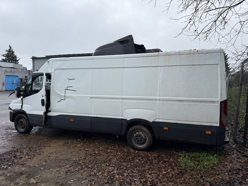 Iveco Daily 35S16 maxi Damaged - Βαν: φωτογραφία 5 Iveco Daily 35S16 maxi Damaged - Βαν: φωτογραφία 5