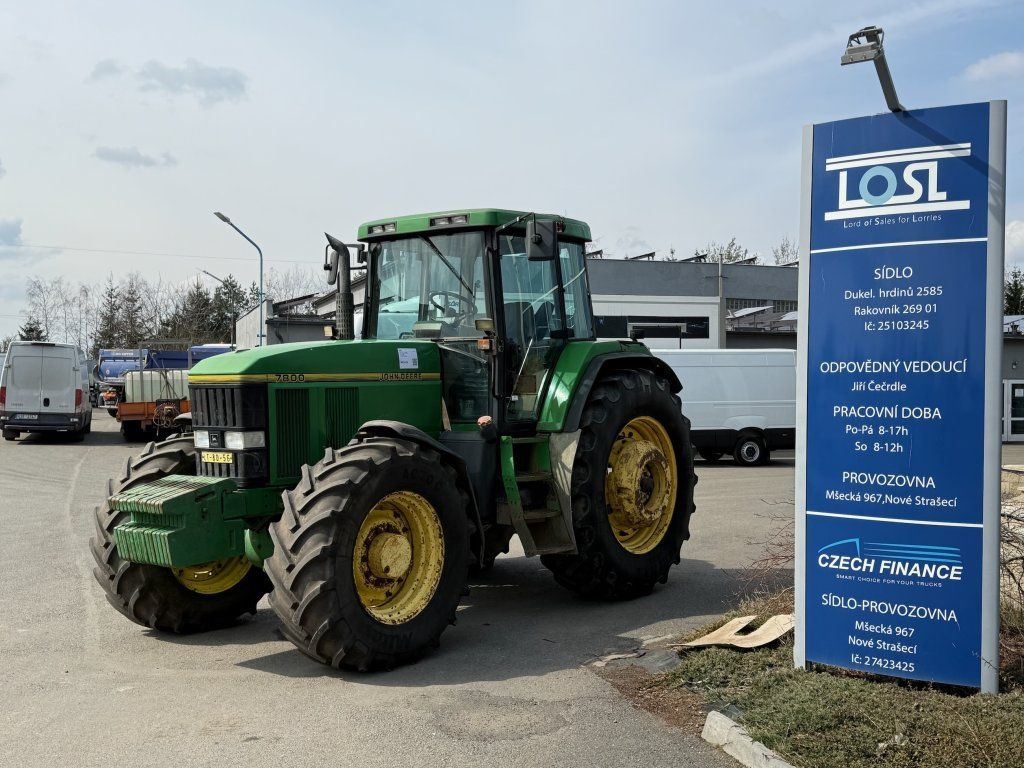 John Deere 7800 - Τρακτέρ: φωτογραφία 1 John Deere 7800 - Τρακτέρ: φωτογραφία 1