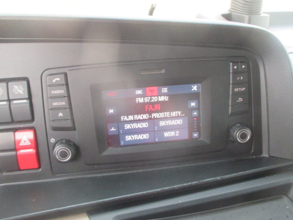 Φορτηγό μουσαμάς MAN TGL 12.250: φωτογραφία 15