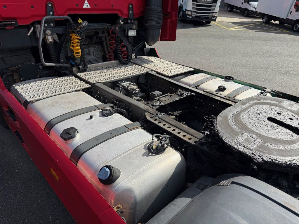 Τράκτορας Mercedes-Benz 1848 Actros Gigaspace: φωτογραφία 11 Τράκτορας Mercedes-Benz 1848 Actros Gigaspace: φωτογραφία 11