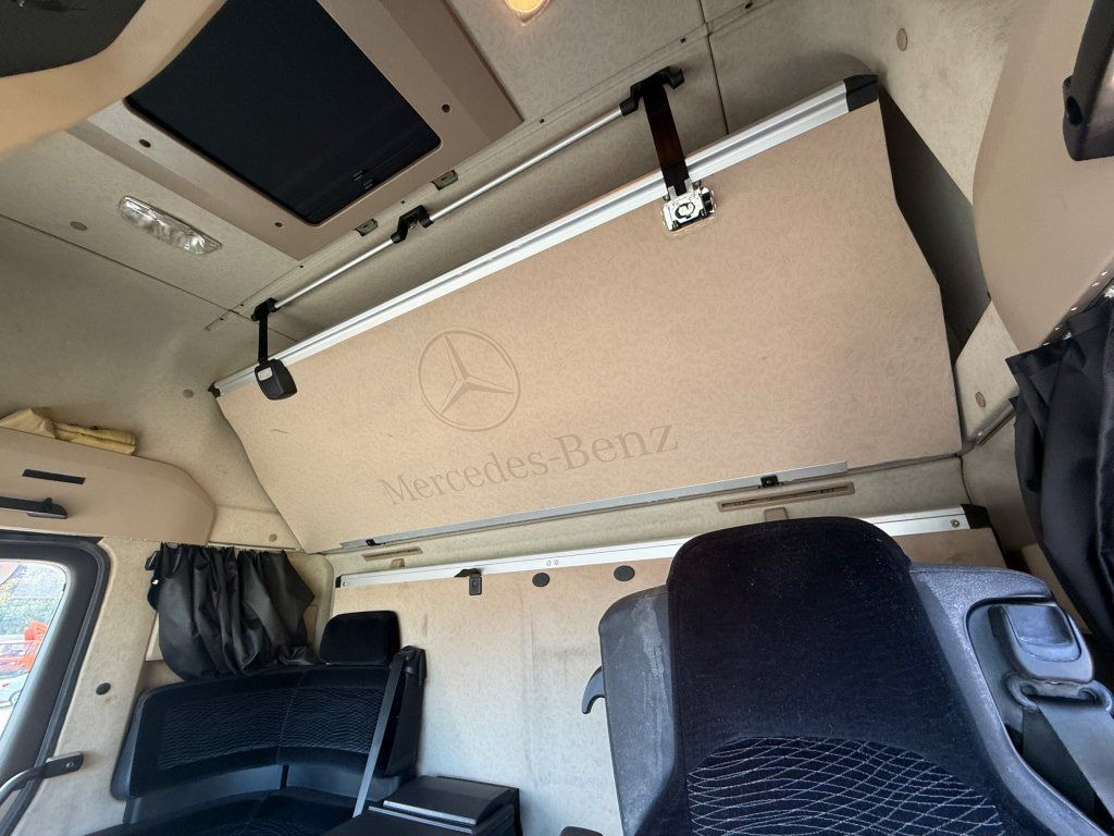 Τράκτορας Mercedes-Benz 1848 Actros Gigaspace: φωτογραφία 14 Τράκτορας Mercedes-Benz 1848 Actros Gigaspace: φωτογραφία 14