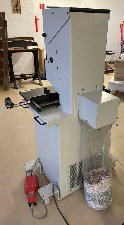 Two spindle paper drilling machine Hang 117-11 - Εκτυπωτική μηχανή: φωτογραφία 3 Two spindle paper drilling machine Hang 117-11 - Εκτυπωτική μηχανή: φωτογραφία 3