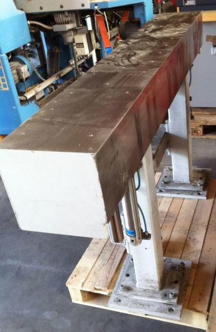Pneumatically lowerable side stop - Μηχανή κοπής χαρτιού: φωτογραφία 1 Pneumatically lowerable side stop - Μηχανή κοπής χαρτιού: φωτογραφία 1