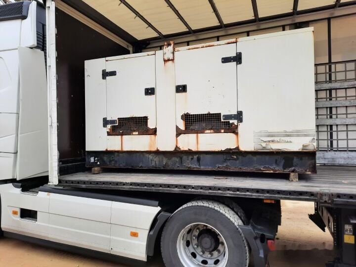SDMO 200 kVa Cummins - Βιομηχανική γεννήτρια: φωτογραφία 1 SDMO 200 kVa Cummins - Βιομηχανική γεννήτρια: φωτογραφία 1