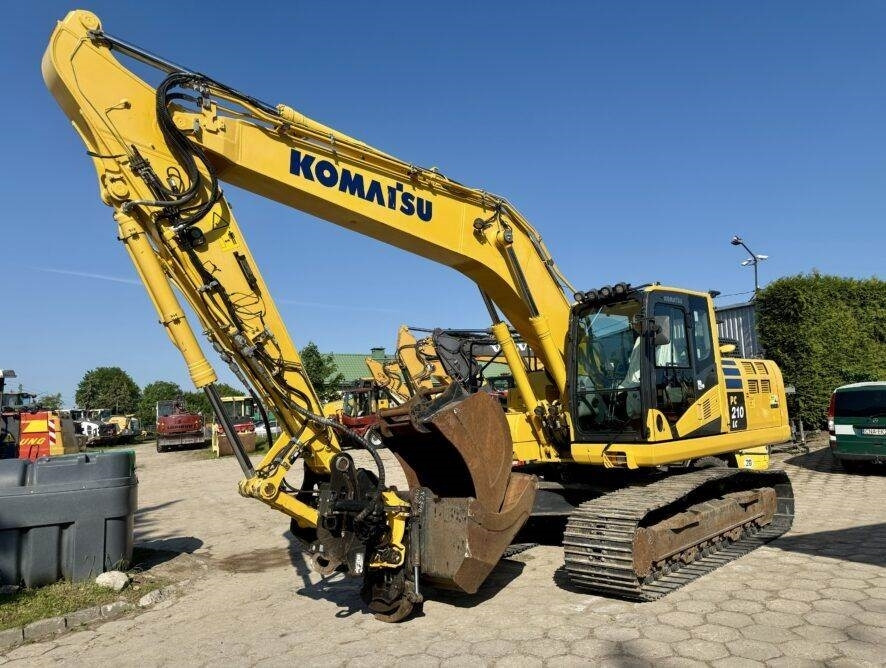 Komatsu PC210LC-11 - Ερπυστριοφόρος εκσκαφέας: φωτογραφία 3 Komatsu PC210LC-11 - Ερπυστριοφόρος εκσκαφέας: φωτογραφία 3