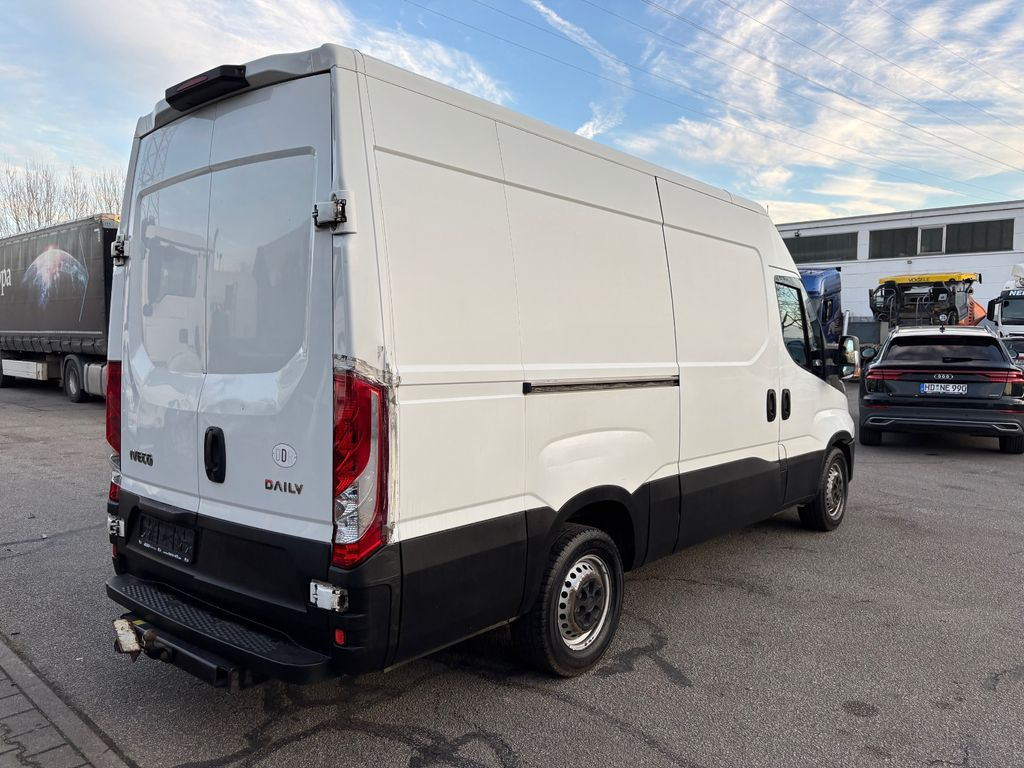 Iveco Daily 35S130 Klima Iveco Daily 35S130 Klima - Βαν: φωτογραφία 5 Iveco Daily 35S130 Klima Iveco Daily 35S130 Klima - Βαν: φωτογραφία 5