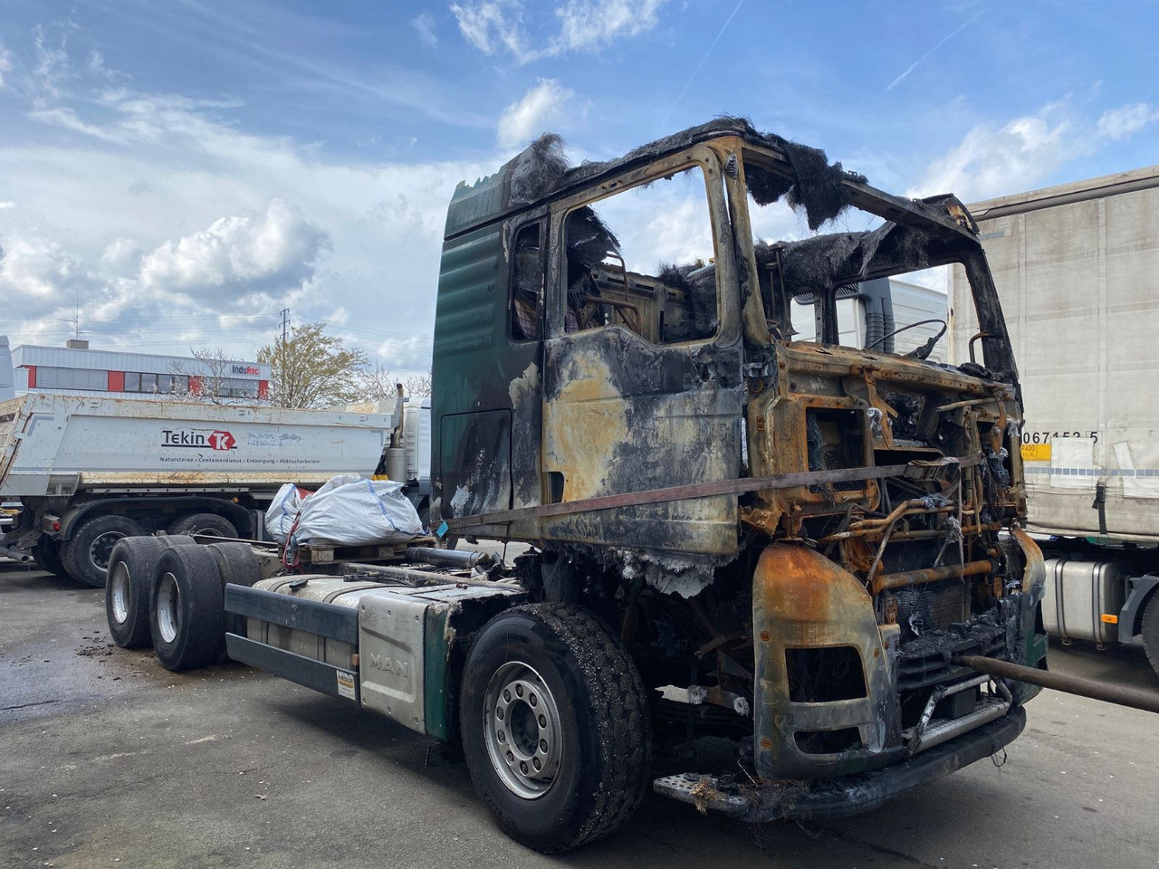 MAN TGX 26.580 Verbrannt 6x4 - Φορτηγό σασί: φωτογραφία 1 MAN TGX 26.580 Verbrannt 6x4 - Φορτηγό σασί: φωτογραφία 1