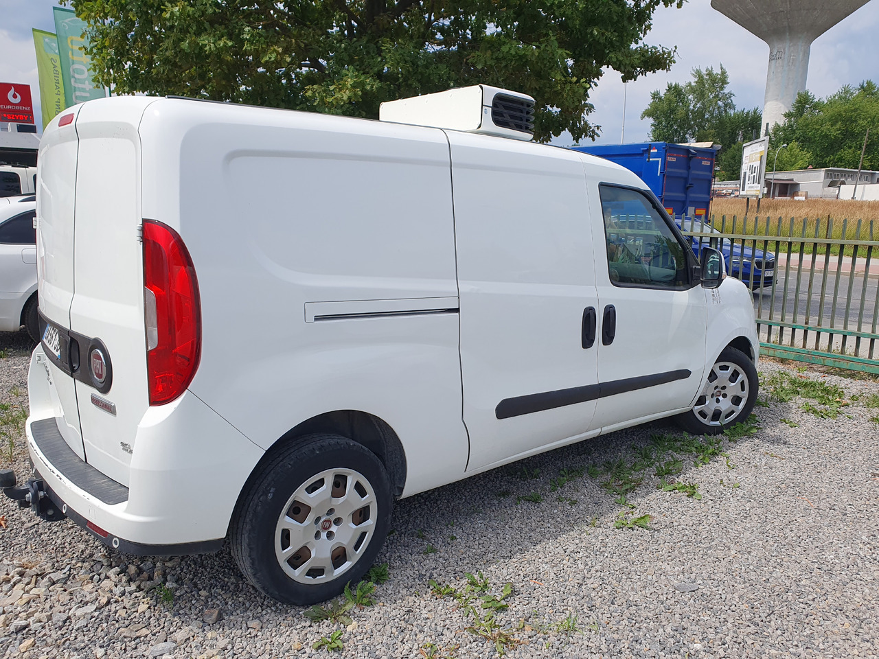 FIAT DOBLO LONG CHLODNIA carrier KLIMA EURO6 - Επαγγελματικό αυτοκίνητο ψυγείο: φωτογραφία 2 FIAT DOBLO LONG CHLODNIA carrier KLIMA EURO6 - Επαγγελματικό αυτοκίνητο ψυγείο: φωτογραφία 2