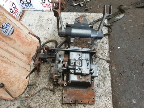 Case International 84, 85, 95 Ser Hydraulic Lift Cover Assy 406003r22, 399885r1 - Υδραυλικό για Τρακτέρ: φωτογραφία 3 Case International 84, 85, 95 Ser Hydraulic Lift Cover Assy 406003r22, 399885r1 - Υδραυλικό για Τρακτέρ: φωτογραφία 3