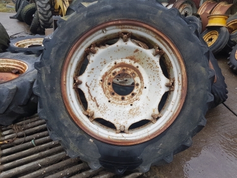 Case Rear Wheel And Tyre 13.6r38 - Πλήρης τροχός για Τρακτέρ: φωτογραφία 1 Case Rear Wheel And Tyre 13.6r38 - Πλήρης τροχός για Τρακτέρ: φωτογραφία 1