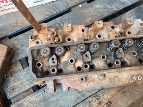 Claas Ares 656 John Deere 6820 Engine Cylinder Head R121608, 6005021490, Re57489 - Κυλινδροκεφαλή: φωτογραφία 2 Claas Ares 656 John Deere 6820 Engine Cylinder Head R121608, 6005021490, Re57489 - Κυλινδροκεφαλή: φωτογραφία 2